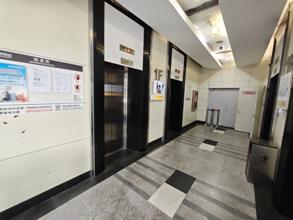 电梯厅1